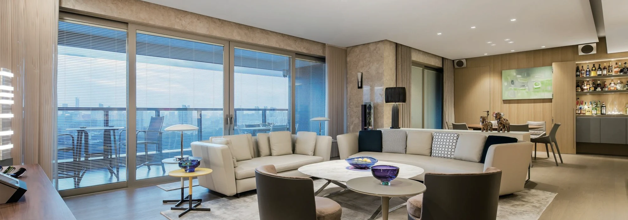 19A Magnetic Control Built-in Louvered Insulating Glass (QI Series) — built-in louver insulating glass application